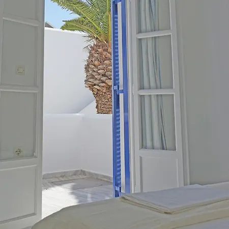 Nicos Studios & Apartments Logaras Exterior photo