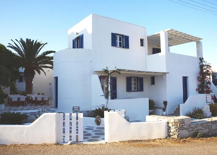 Nicos Studios & Apartments